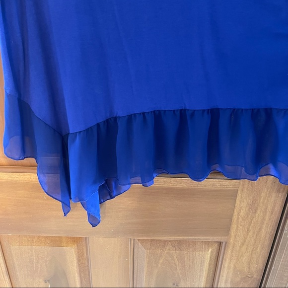 Beautiful Blue Woman’s Plus 3X Cha Cha Vente Shark Bite Hem Short Sleeve Top NWT - Picture 5 of 6